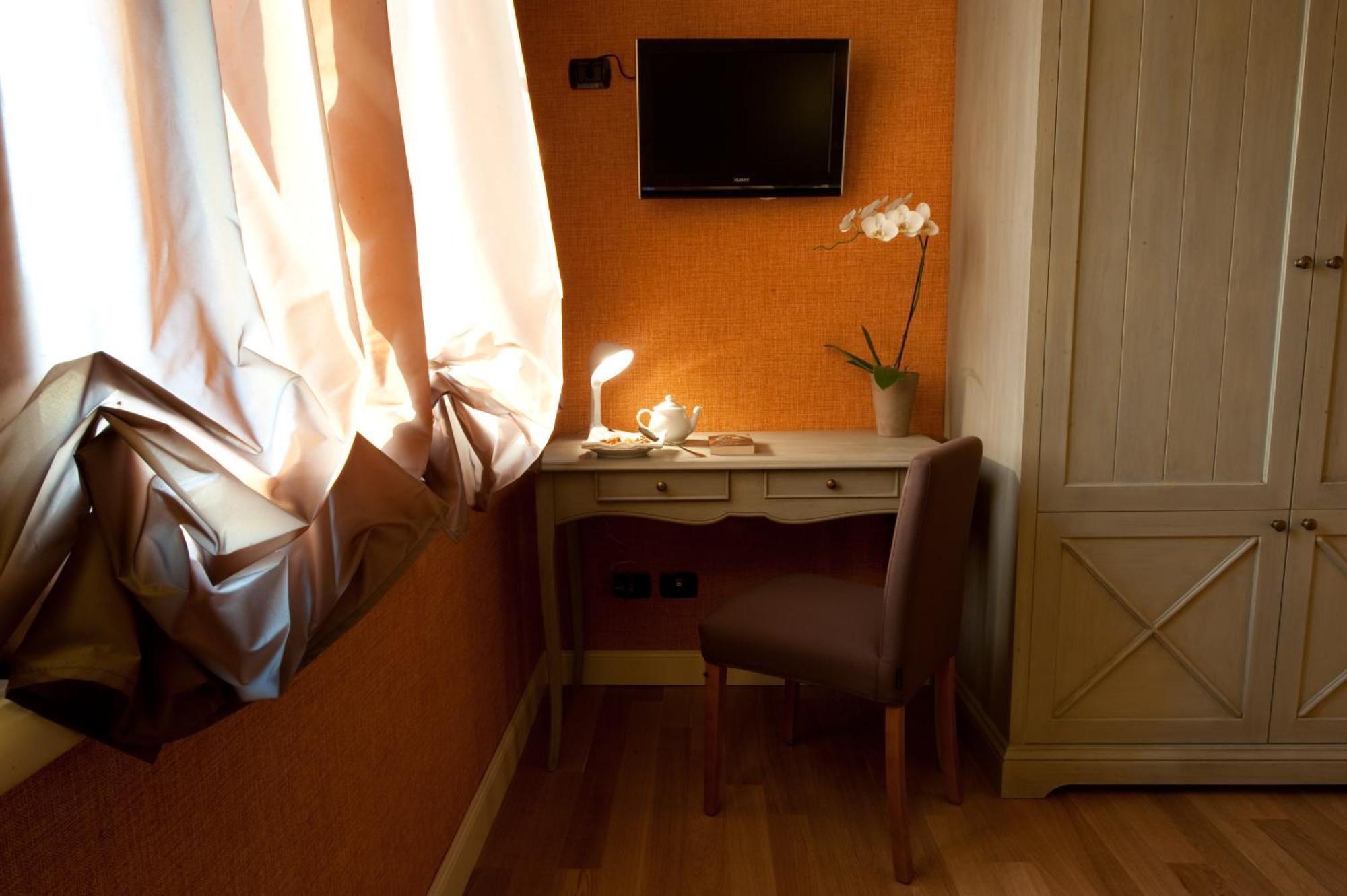 Hotel Locanda Stendhal Colorno Bagian luar foto