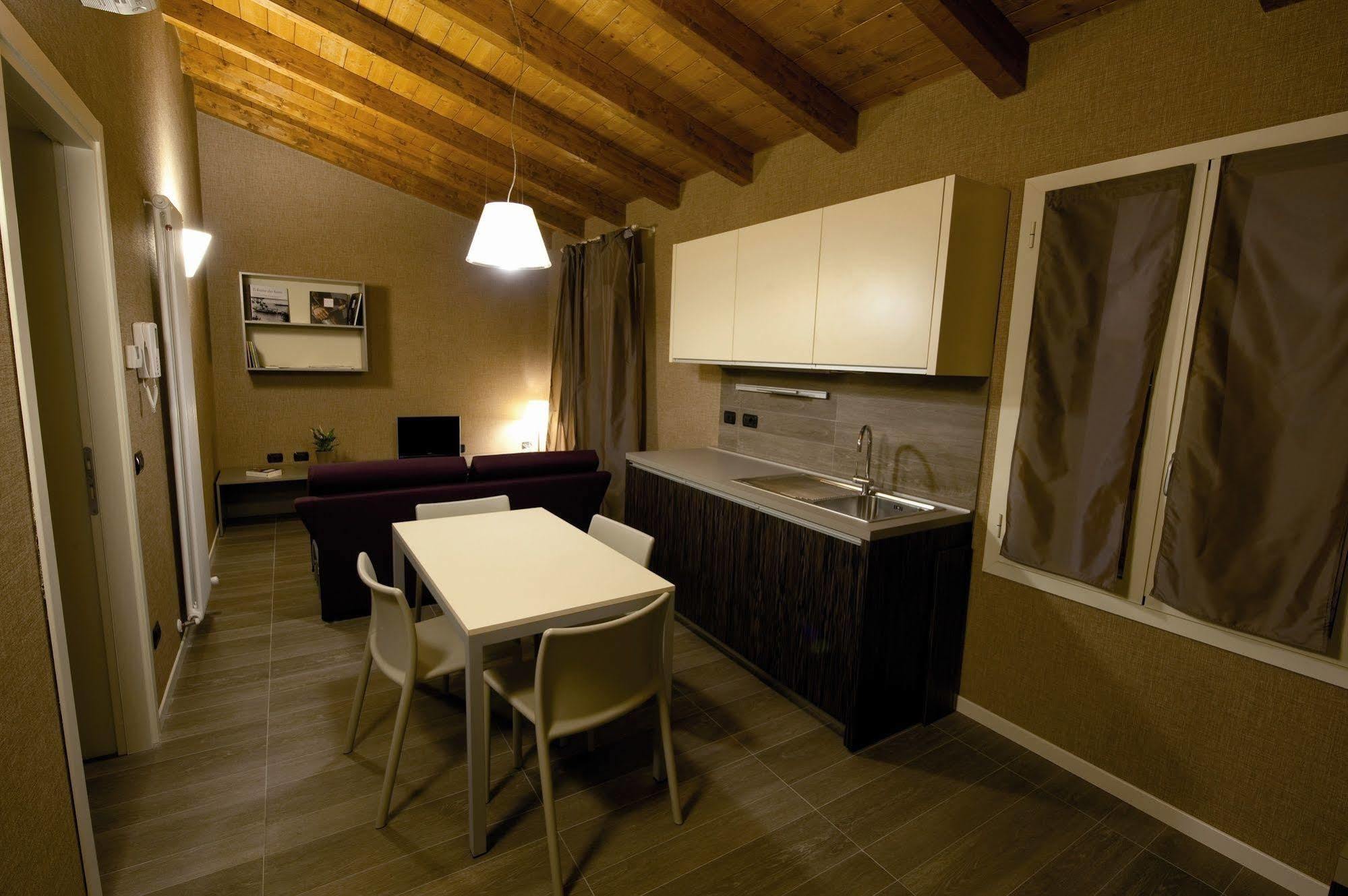 Hotel Locanda Stendhal Colorno Bagian luar foto