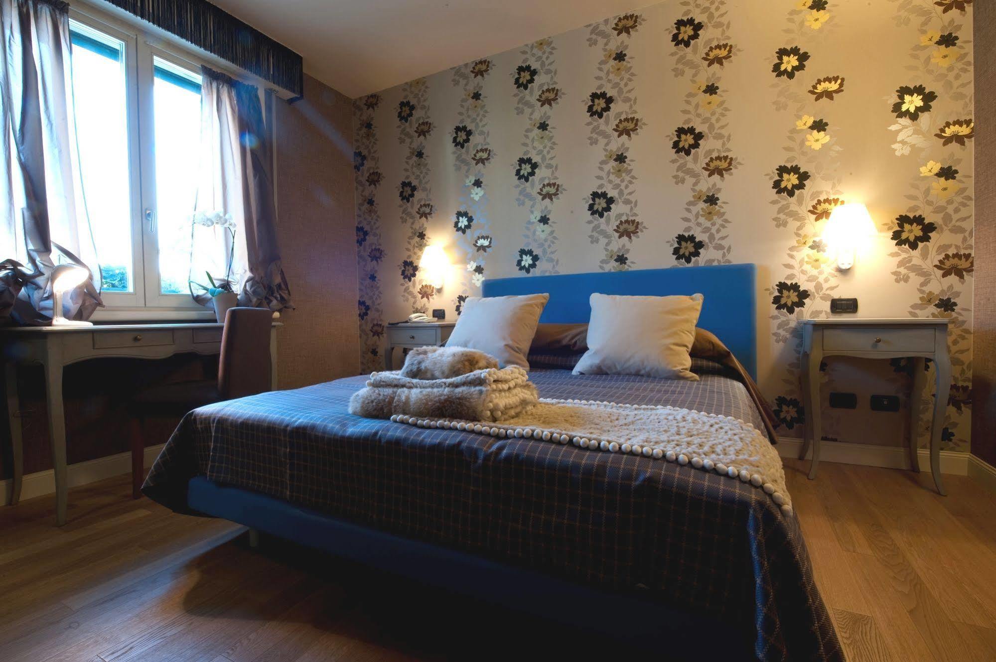 Hotel Locanda Stendhal Colorno Bagian luar foto